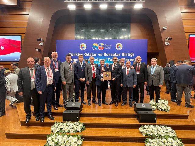 Türkiye Odalar ve Borsalar Birliği 80. Genel Kurulu Hizmet Şeref Belgesi Ödül Töreni
