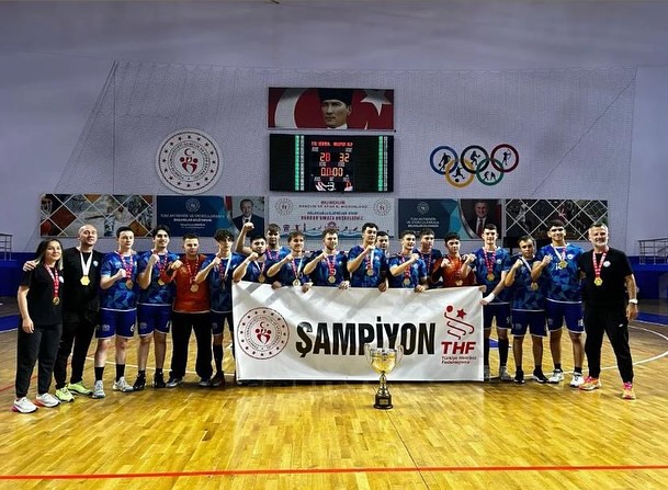 Nilüfer Belediyespor Yıldız Erkekler Hentbol Türkiye Şampiyonu