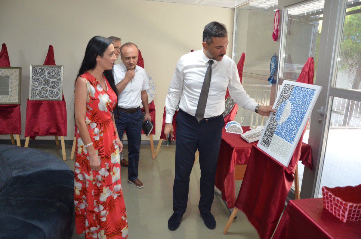 Manisa İl Millî Eğitim Müdürü Mehmet Uğurelli, Özel Bir Sergi Ziyareti Gerçekleştirdi