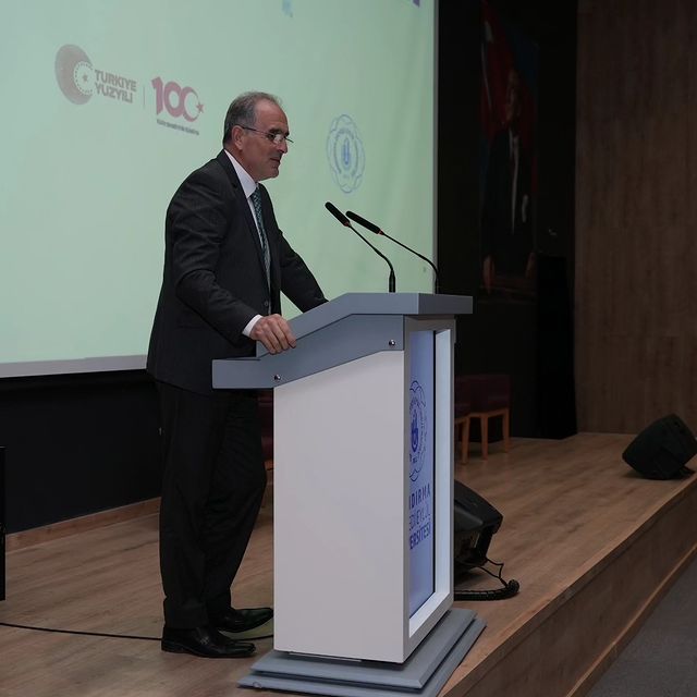 Yeşil Deniz Endüstrisi Ar-Ge, Test ve Eğitim Merkezi İçin Ara Değerlendirme Toplantısı Gerçekleştirildi