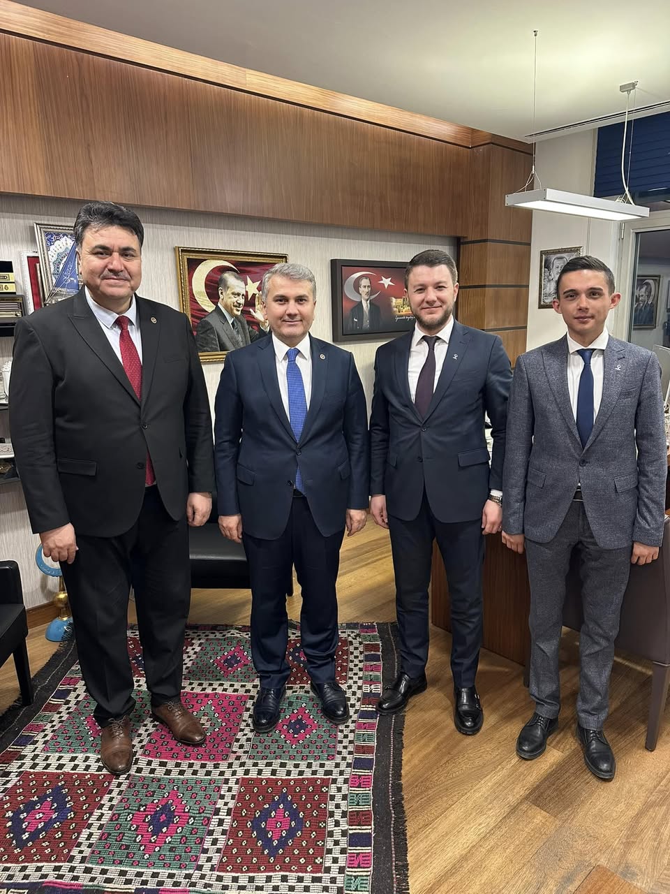 Balıkesir Milletvekili Dr. Mustafa Canbey'den Ziyaretçilere Teşekkür