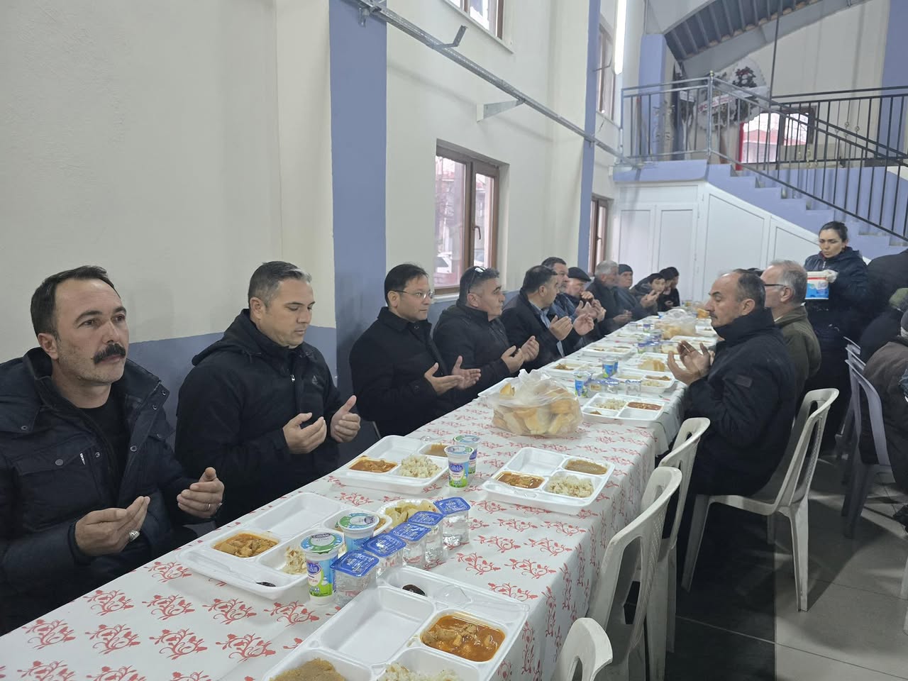 Sındırgı'da Gölcük Mahallesinde İftar Sofrası