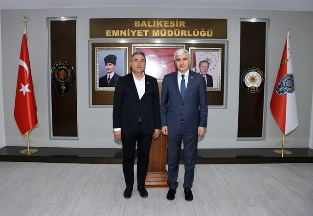 Balıkesir'de Muhtarlar, İl Emniyet Müdürü'nü Ziyaret Etti