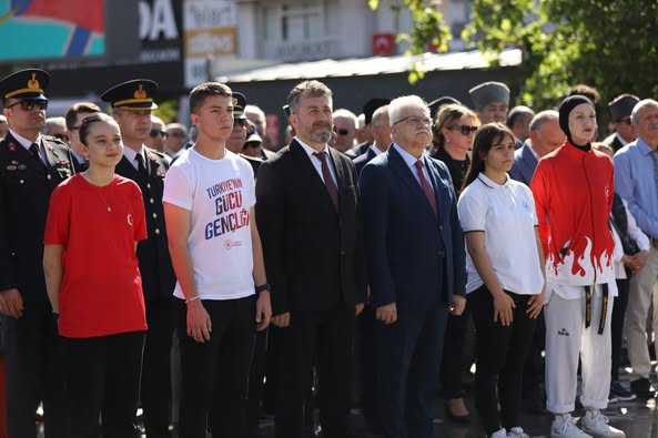 Burhaniye'de 19 Mayıs Coşkusu Yaşandı