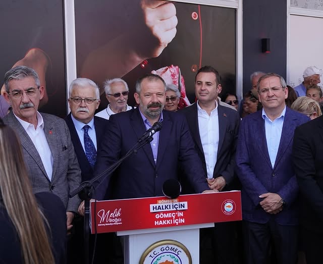 Gömeç'te Halk Market Açıldı: Yerel Üretici Destekleniyor, Vatandaş Rahat Nefes Alıyor