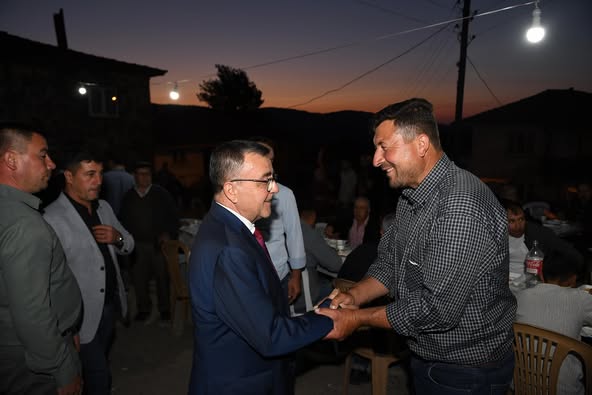 Altıeylül Belediye Başkanı Şehirli, Kozderegüvem Mahalle Muhtarı'nın Oğlunun Düğününe Katıldı