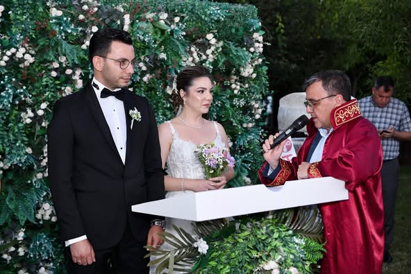 Altıeylül Belediyesi Başkanı Şehirli, Seren Furkan Çiftinin Nikahını Kıldı