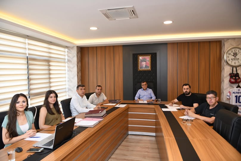 Altıeylül Belediyesi Encümen Toplantısı Gerçekleştirildi