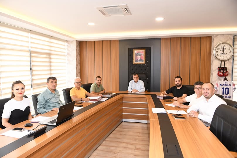 Altıeylül Belediyesi Encümen Toplantısı Yapıldı