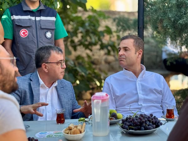 Altıeylül Belediyesi, Büyükşehir ile Birlikte Mahallelerde Vatandaşlarla Buluştu