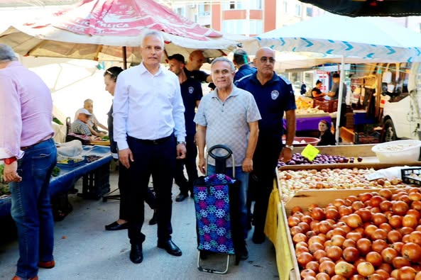 Edremit Belediyesi Pazaryeri Denetimlerini Sıklaştırdı