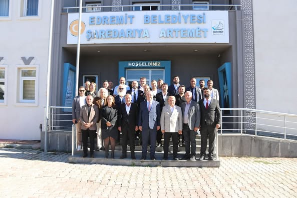 Edremit Belediyesi Van'da Kardeş Şehir Çalışmalarına Başlıyor