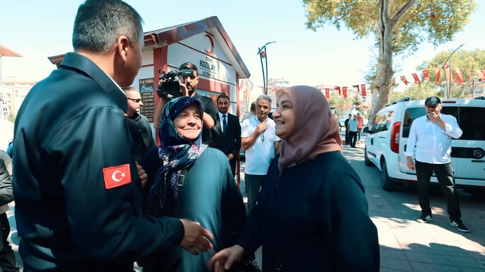 1 Ekim Yaşlılar Günü'nde Büyüklerimize Vefa Mesajı