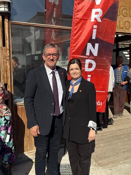 CHP Ivrindi İlçe Kongresi'nde Yeni Başkan Zeynep Burcu Koç Oldu