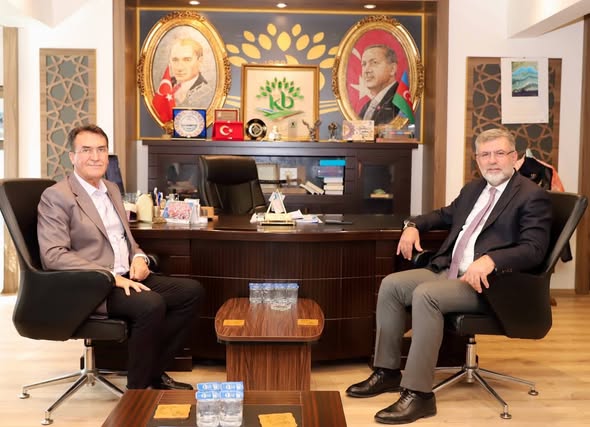 Kepsut Belediye Başkanı Cankul, Osmangazi Belediye Başkanı Dündar'ı Makamında Ağırladı