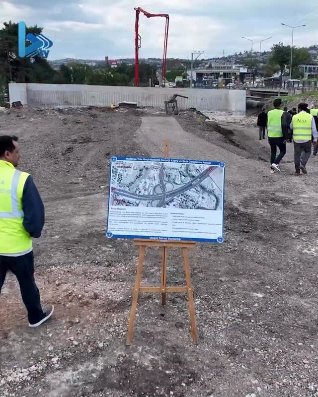 Bursa'da Trafik Yoğunluğunu Hafifletecek Köprü Çalışmaları Sürüyor