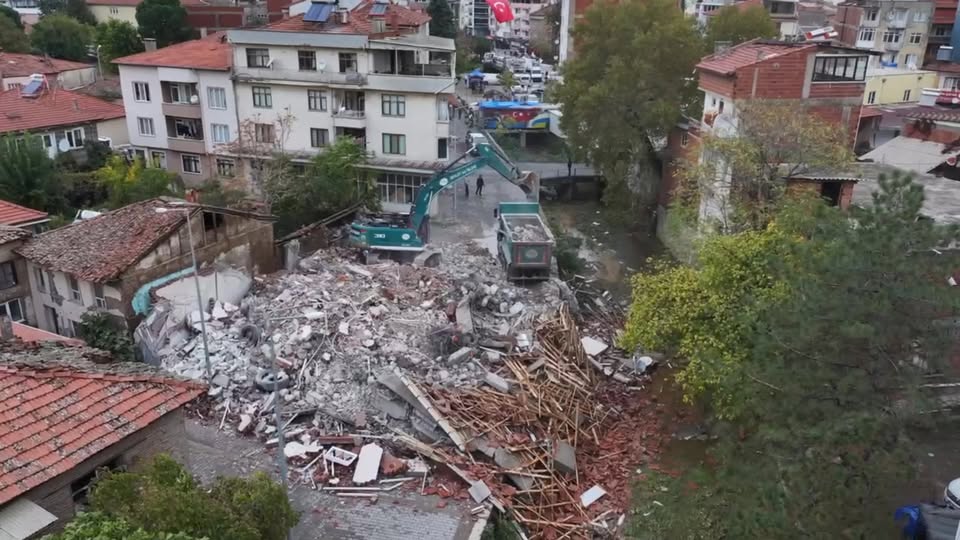 DSİ, Sındırgı Depremi Sonrası Sahada Aktif Destek Veriyor