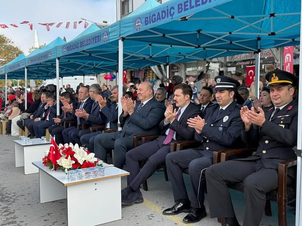 Bigadiç'te Cumhuriyet'in 102. Yılı Coşkuyla Kutlandı