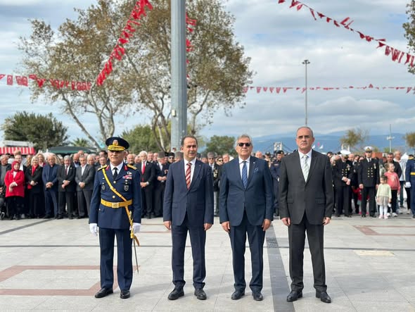 Bandırma'da 29 Ekim Cumhuriyet Bayramı Coşkuyla Kutlandı