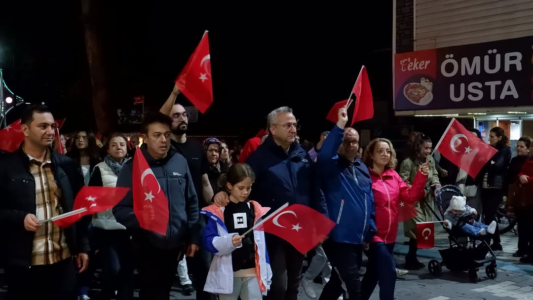 Susurluk'ta Cumhuriyet'in 102. Yılı Coşkuyla Kutlandı