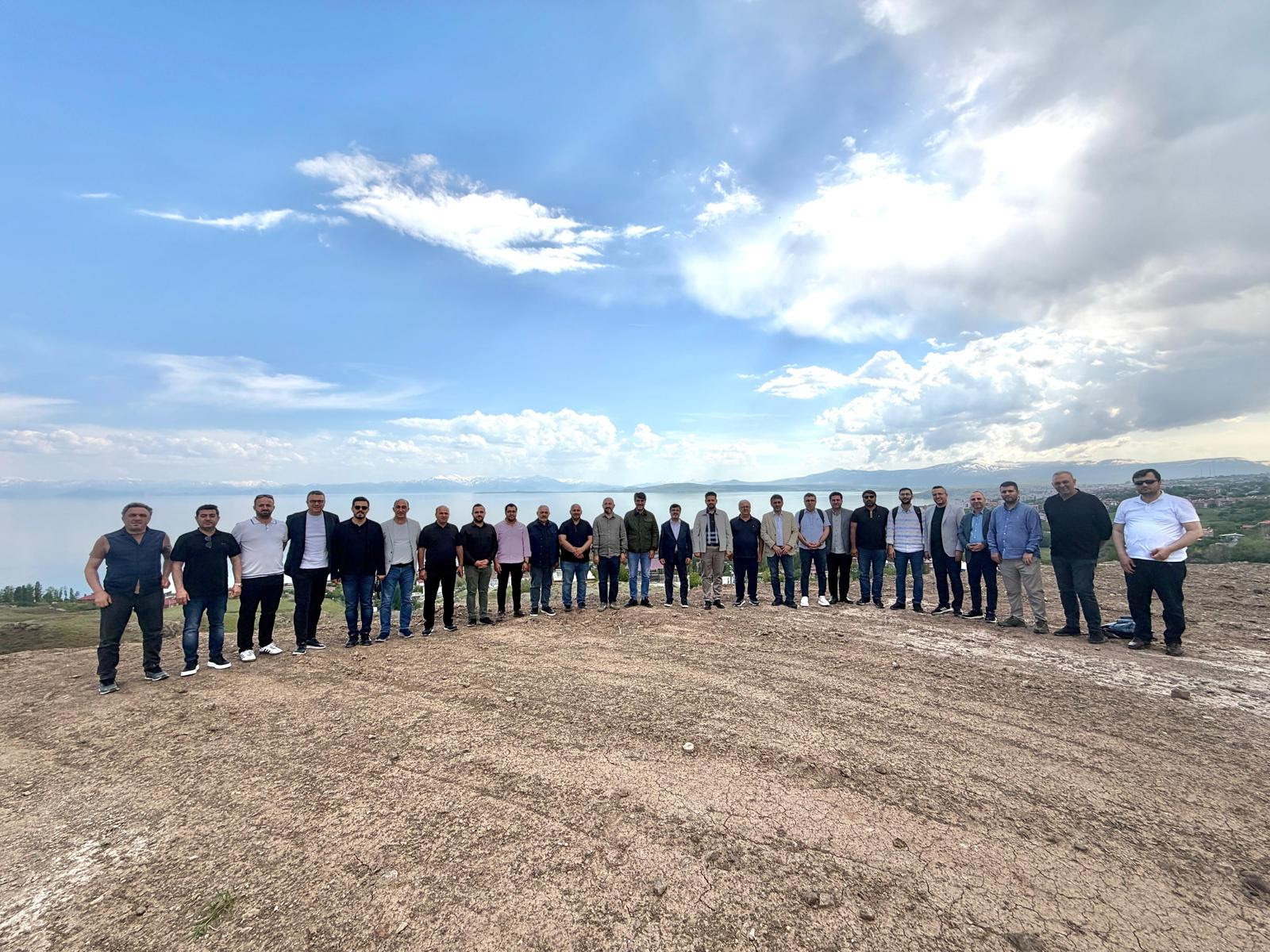 ULUSAL MEDYA TEMSİLCİLERİ AHLAT’I GEZDİ